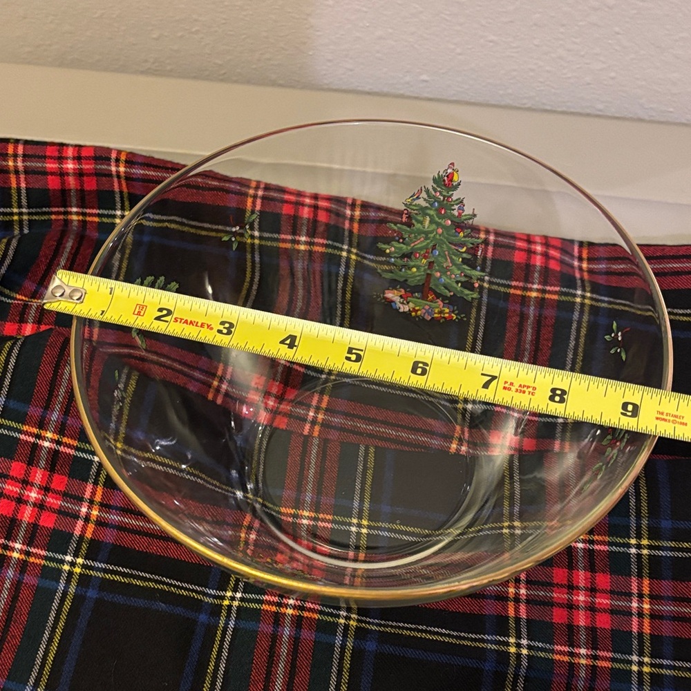Spode Christmas Glass Bowl with classic Christmas Tree and Gold Rim - Picture 8 of 8